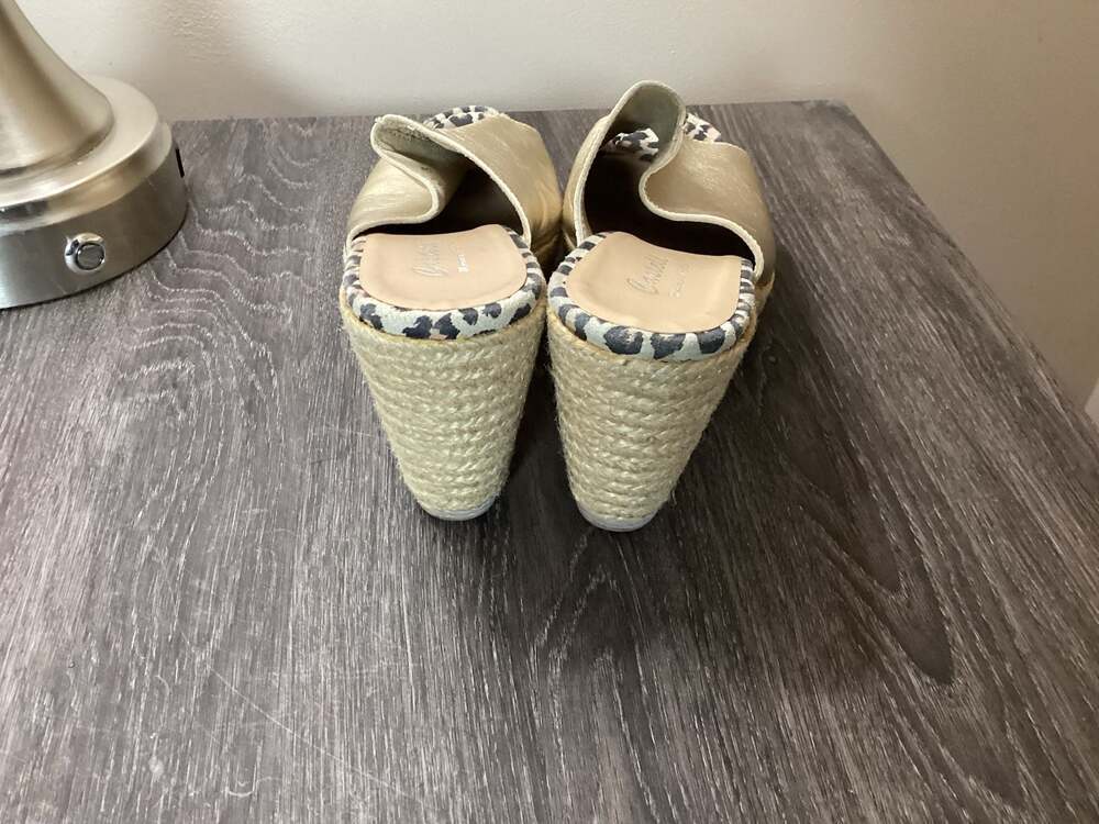 Castell Menorca Gold Metallic Leopard Print Espadrille Wedge Sandals Size 39 - Picture 3 of 5